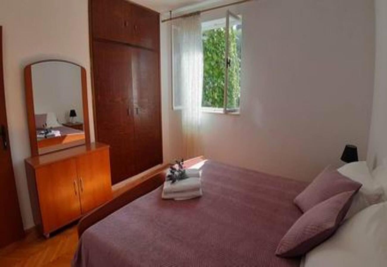 Apartments Mar Sutivan Bagian luar foto